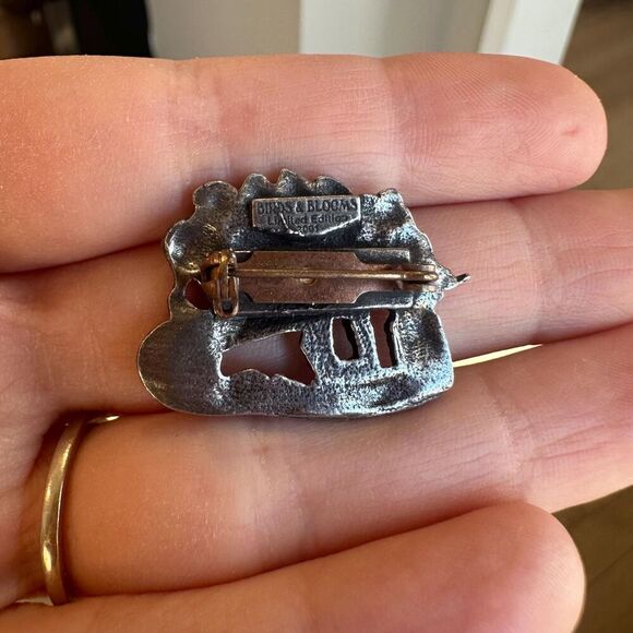 Birds and Blooms Wheelbarrow Brooch 2001 Pewter Wheelbarrow with flowers bird - Picture 2 of 2